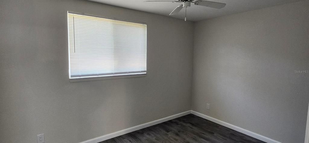 For Sale: $100,000 (2 beds, 1 baths, 722 Square Feet)