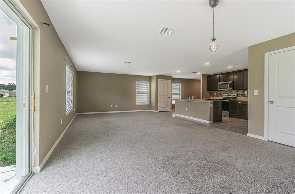 For Rent: $2,500 (4 beds, 2 baths, 2238 Square Feet)