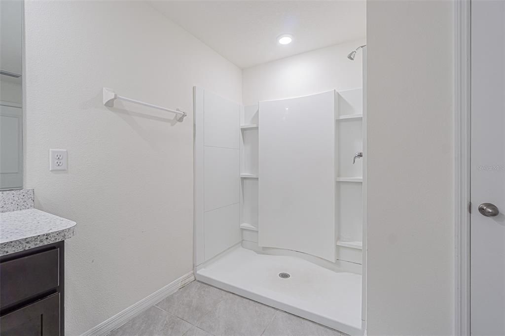 For Rent: $2,500 (4 beds, 2 baths, 2238 Square Feet)