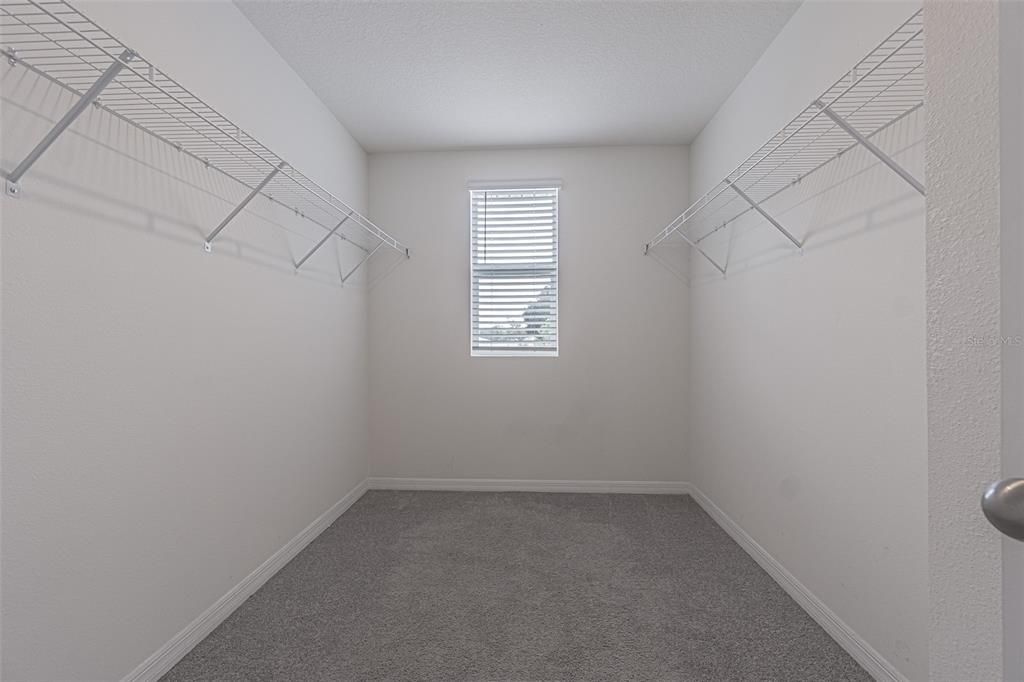 For Rent: $2,500 (4 beds, 2 baths, 2238 Square Feet)