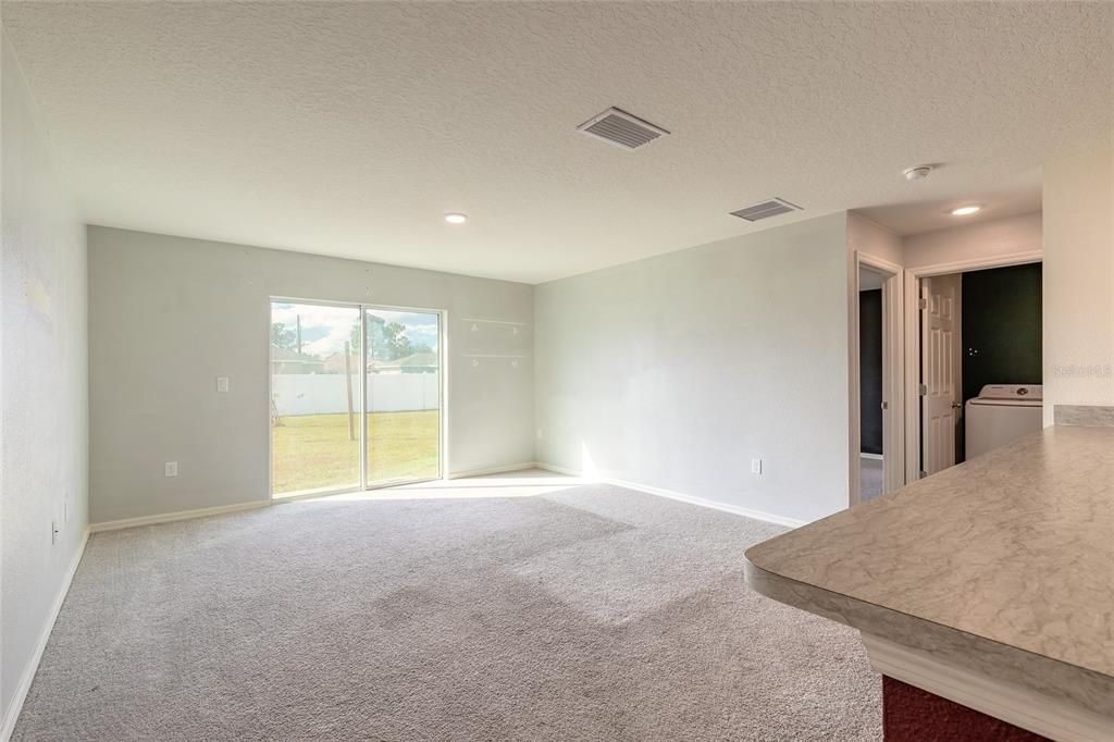 For Sale: $279,900 (3 beds, 2 baths, 1552 Square Feet)