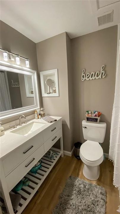 На продажу: $369,963 (2 спален, 2 ванн, 1402 Квадратных фут)