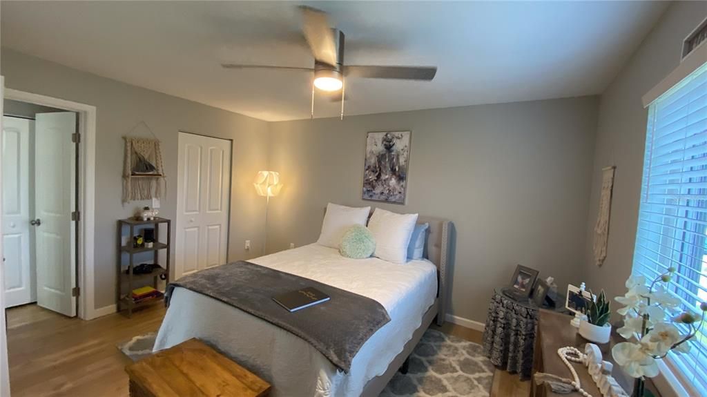 На продажу: $369,963 (2 спален, 2 ванн, 1402 Квадратных фут)