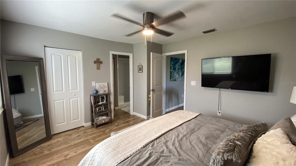 На продажу: $369,963 (2 спален, 2 ванн, 1402 Квадратных фут)