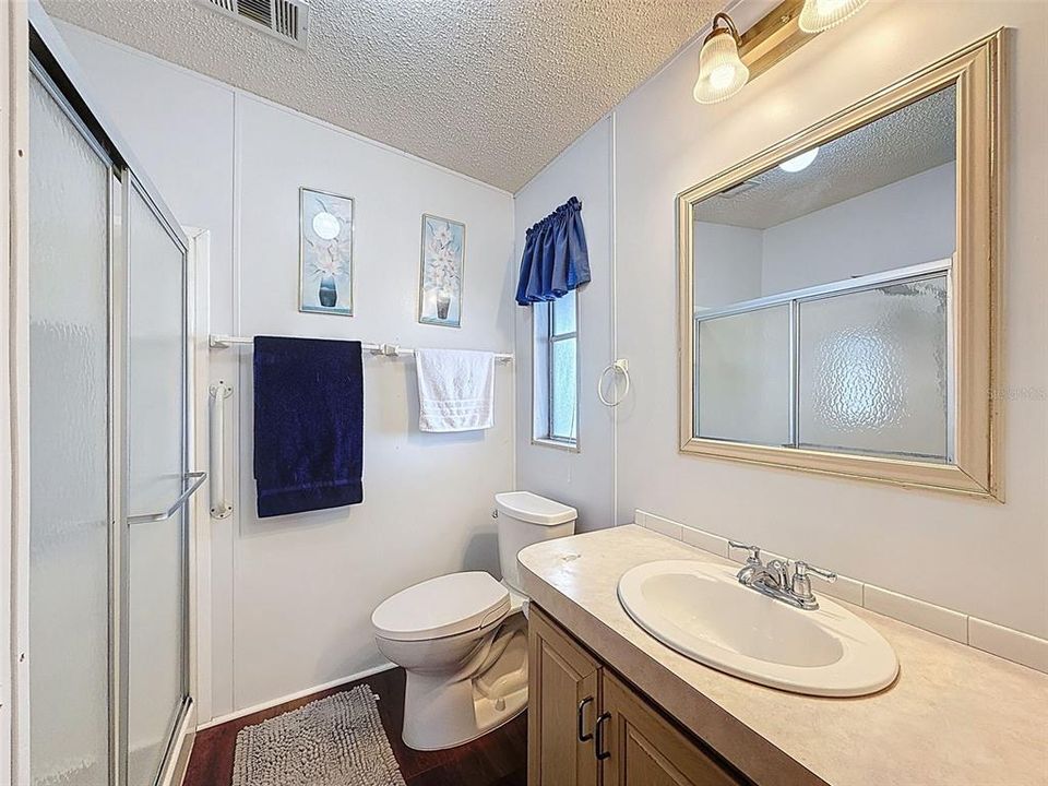 待售: $177,000 (2 贝兹, 2 浴室, 1120 平方英尺)