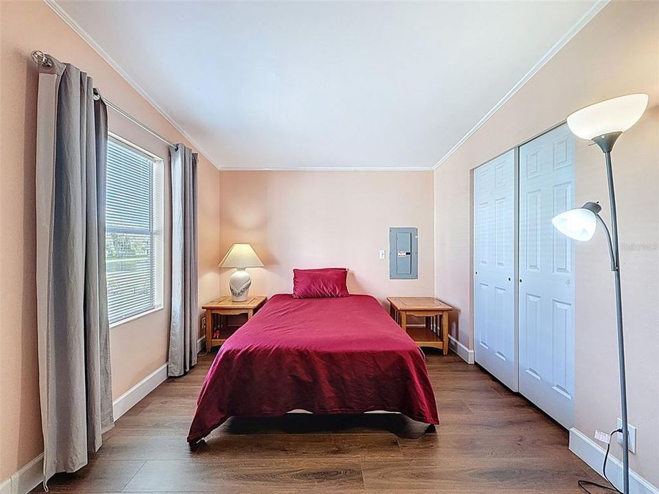 待售: $177,000 (2 贝兹, 2 浴室, 1120 平方英尺)