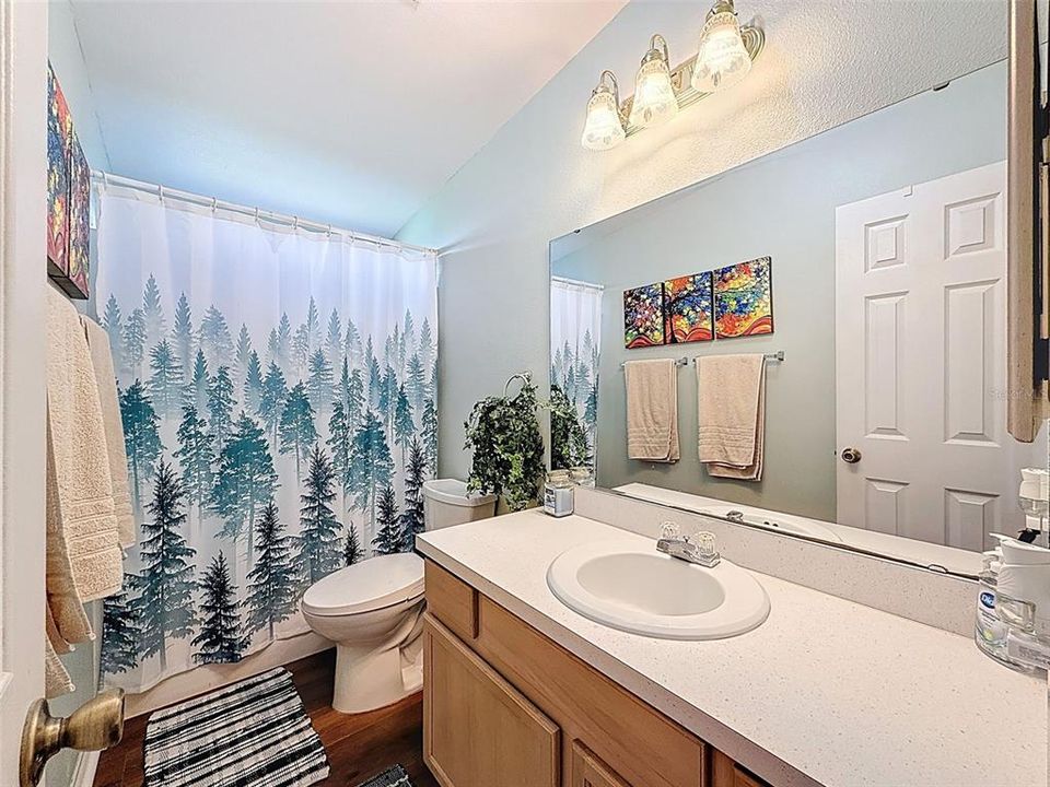 待售: $177,000 (2 贝兹, 2 浴室, 1120 平方英尺)