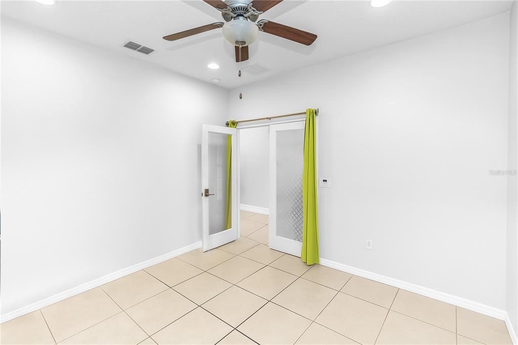 待售: $485,000 (5 贝兹, 3 浴室, 2438 平方英尺)