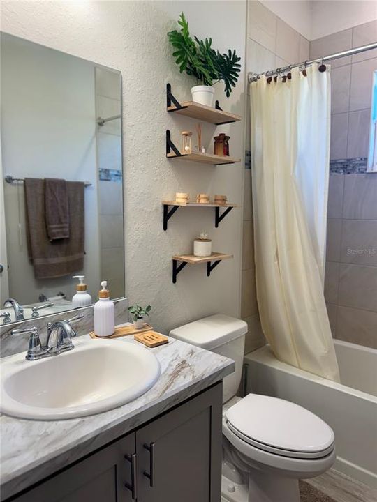 Active With Contract: $2,300 (4 beds, 3 baths, 2519 Square Feet)