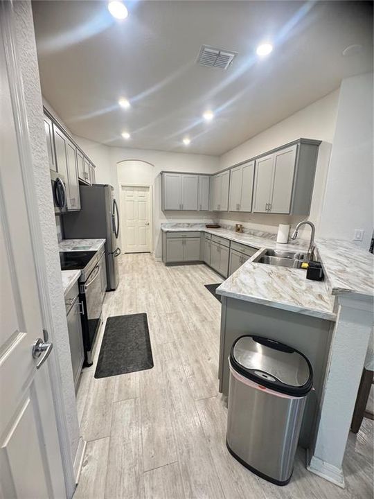 Active With Contract: $2,300 (4 beds, 3 baths, 2519 Square Feet)