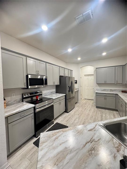 Active With Contract: $2,300 (4 beds, 3 baths, 2519 Square Feet)