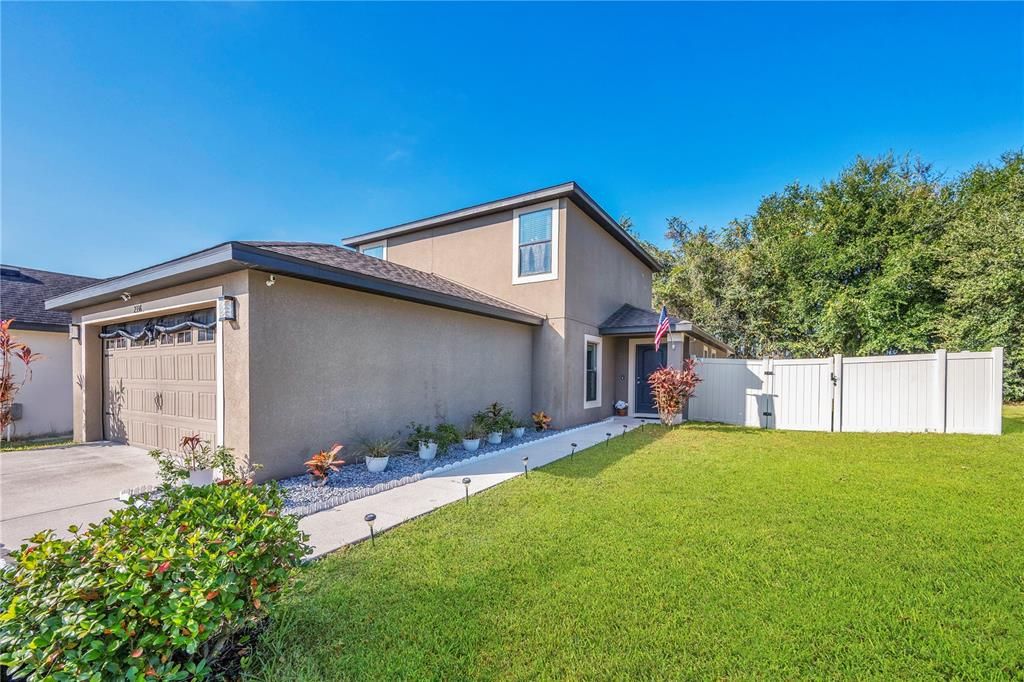 合同活跃: $345,000 (4 贝兹, 2 浴室, 2198 平方英尺)