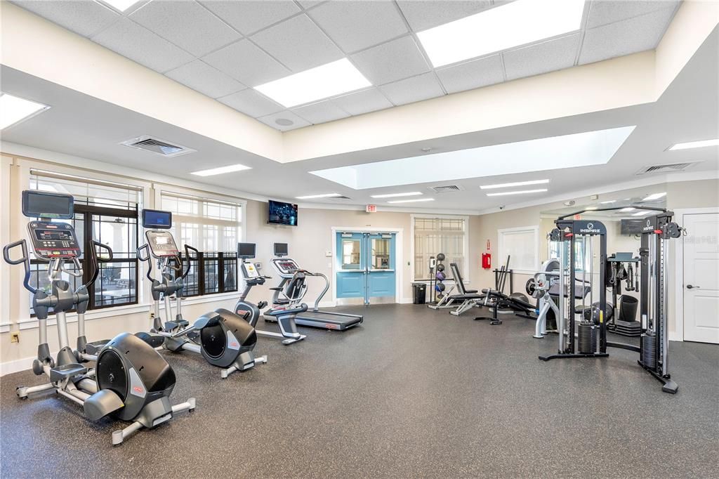 合同活跃: $345,000 (4 贝兹, 2 浴室, 2198 平方英尺)