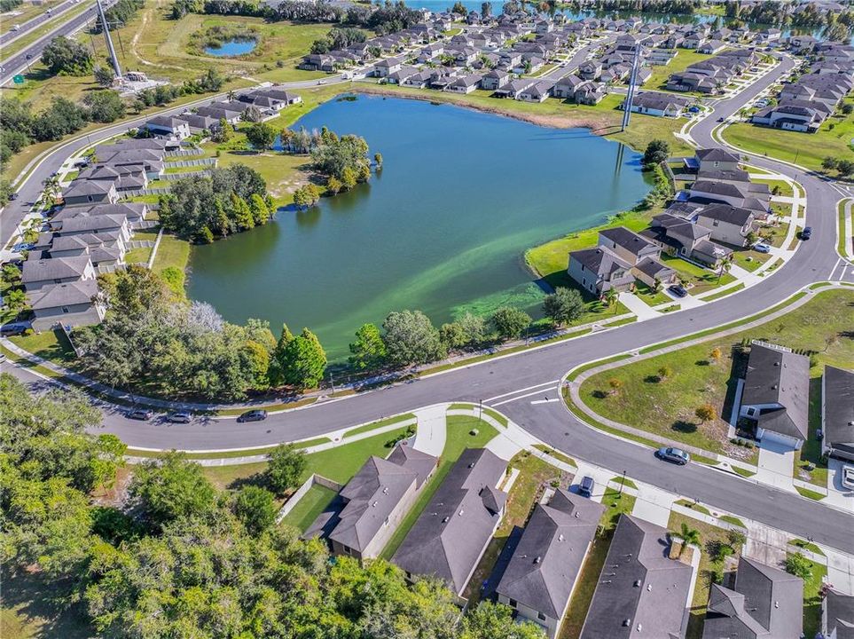 合同活跃: $345,000 (4 贝兹, 2 浴室, 2198 平方英尺)