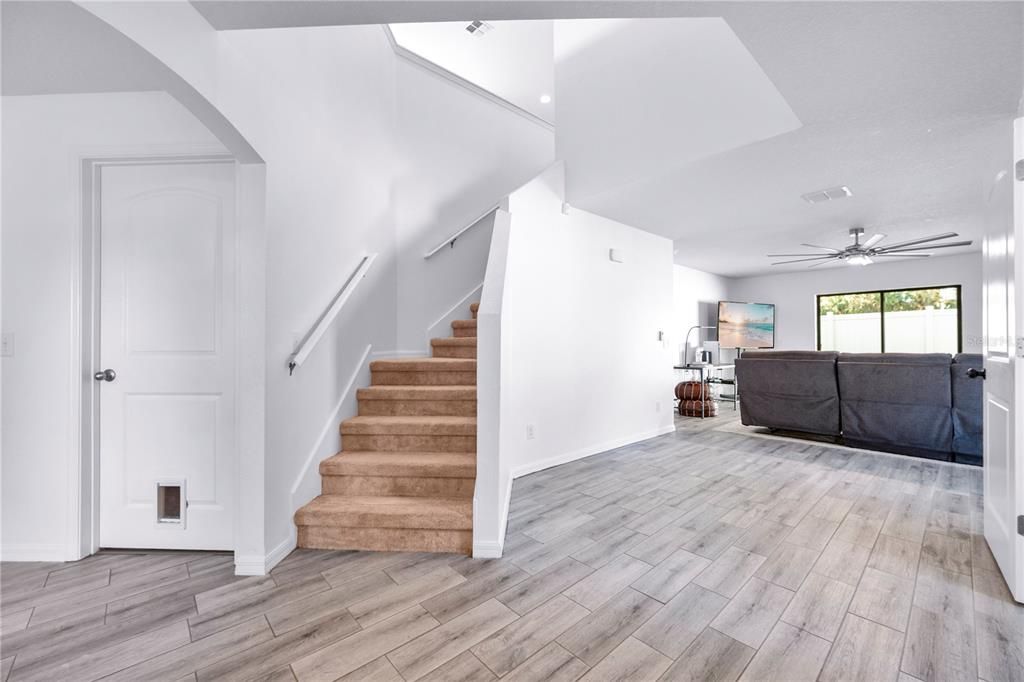 合同活跃: $345,000 (4 贝兹, 2 浴室, 2198 平方英尺)