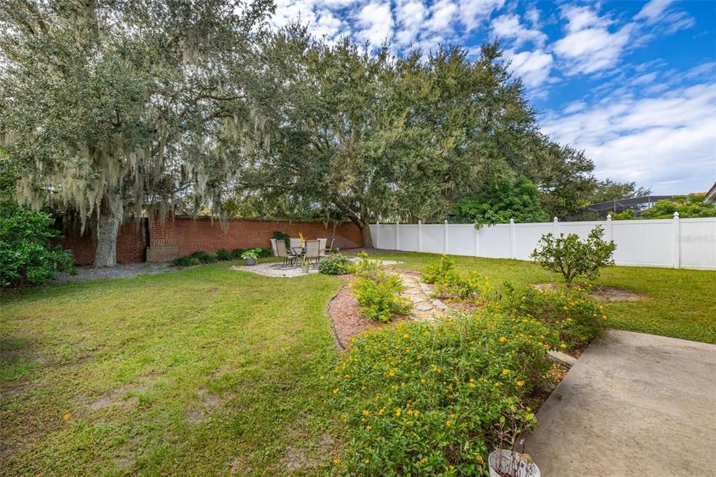 For Sale: $655,000 (4 beds, 2 baths, 2019 Square Feet)