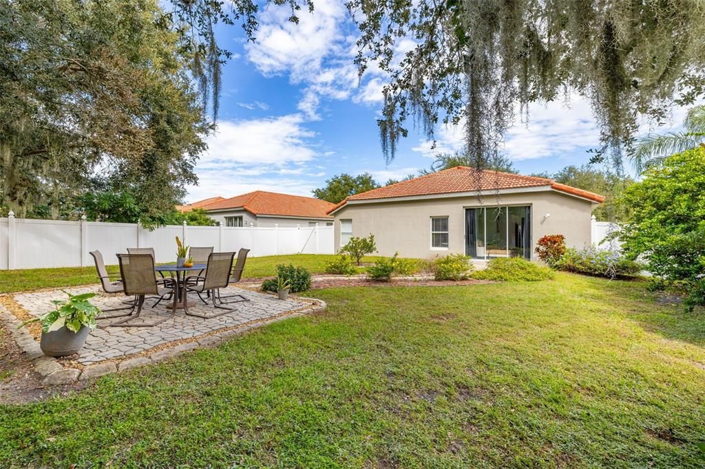 For Sale: $655,000 (4 beds, 2 baths, 2019 Square Feet)