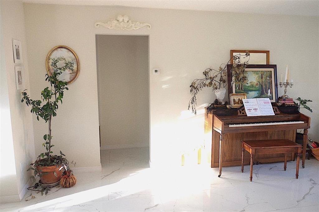 For Rent: $2,100 (2 beds, 2 baths, 1312 Square Feet)