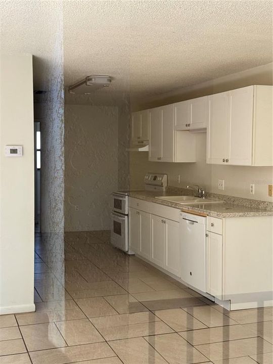 出租: $1,375 (1 贝兹, 1 浴室, 840 平方英尺)