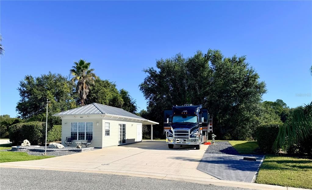 En Venta: $219,900 (0.16 acres)