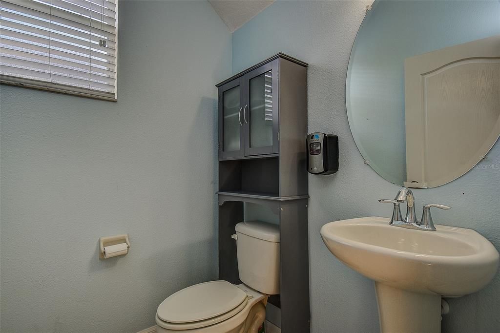 En Venta: $469,000 (5 camas, 3 baños, 2507 Pies cuadrados)