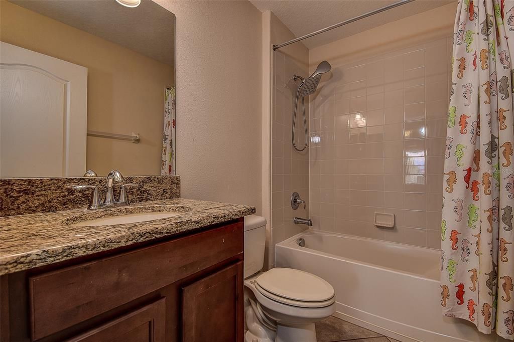 En Venta: $469,000 (5 camas, 3 baños, 2507 Pies cuadrados)