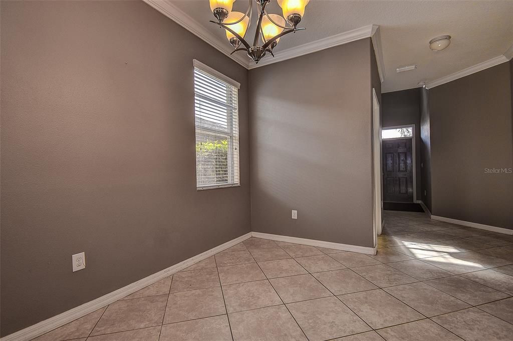 En Venta: $469,000 (5 camas, 3 baños, 2507 Pies cuadrados)