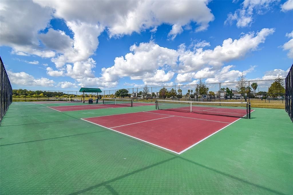 En Venta: $469,000 (5 camas, 3 baños, 2507 Pies cuadrados)