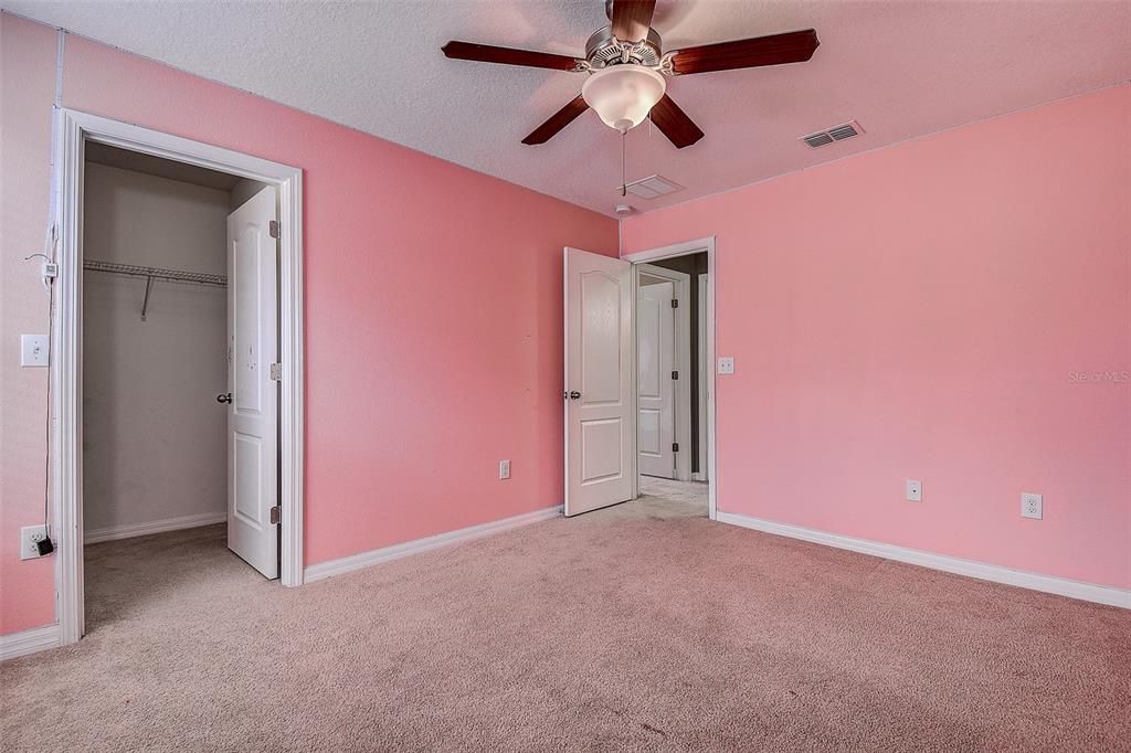 En Venta: $469,000 (5 camas, 3 baños, 2507 Pies cuadrados)