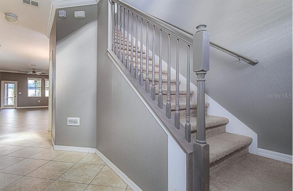 En Venta: $469,000 (5 camas, 3 baños, 2507 Pies cuadrados)