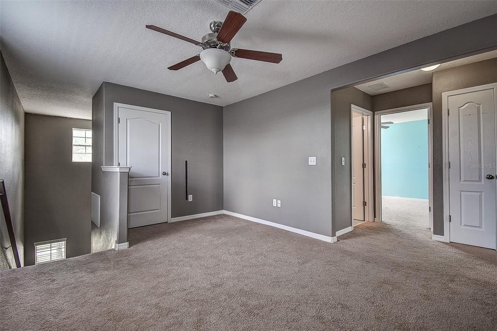 En Venta: $469,000 (5 camas, 3 baños, 2507 Pies cuadrados)