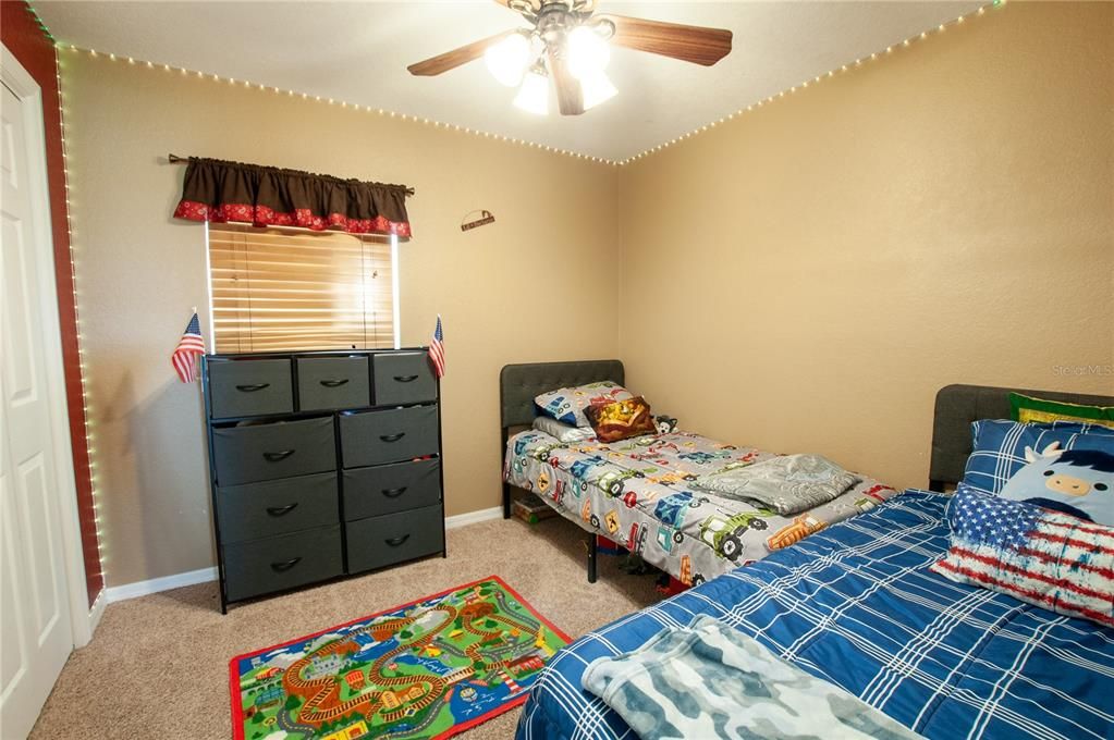 For Sale: $380,000 (3 beds, 2 baths, 1185 Square Feet)