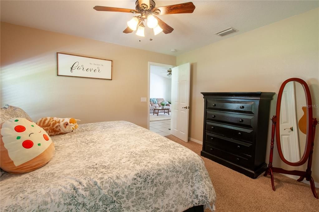 For Sale: $380,000 (3 beds, 2 baths, 1185 Square Feet)