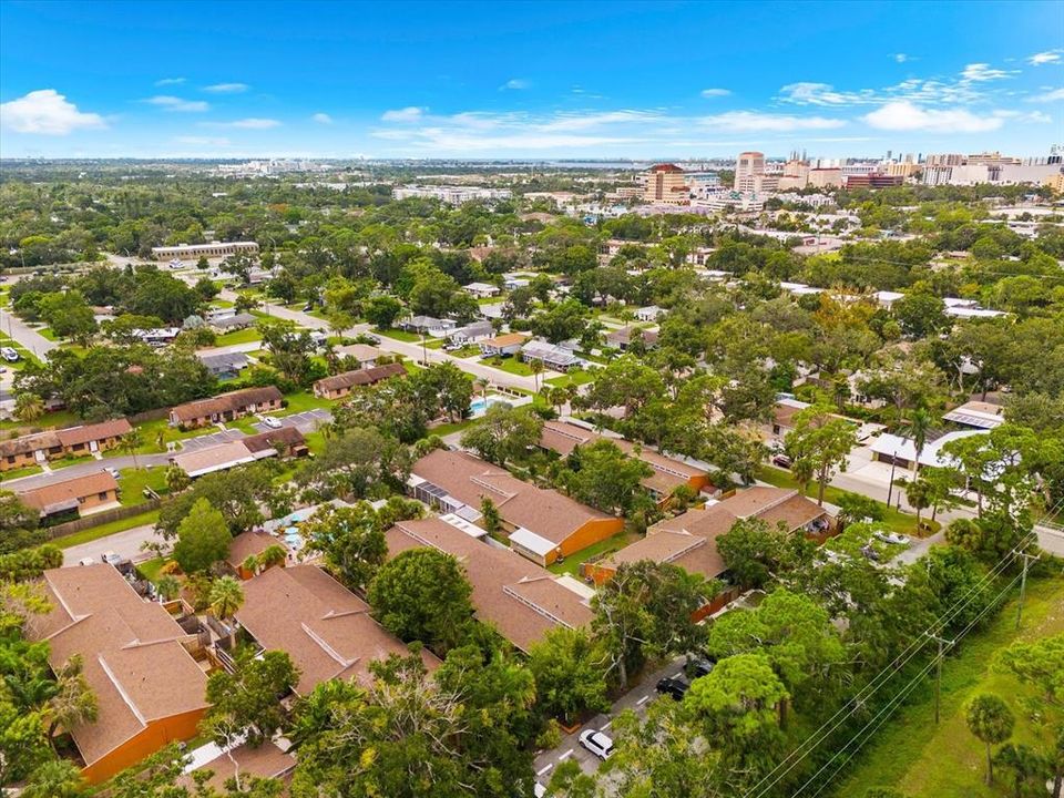 Active With Contract: $170,000 (1 beds, 1 baths, 465 Square Feet)