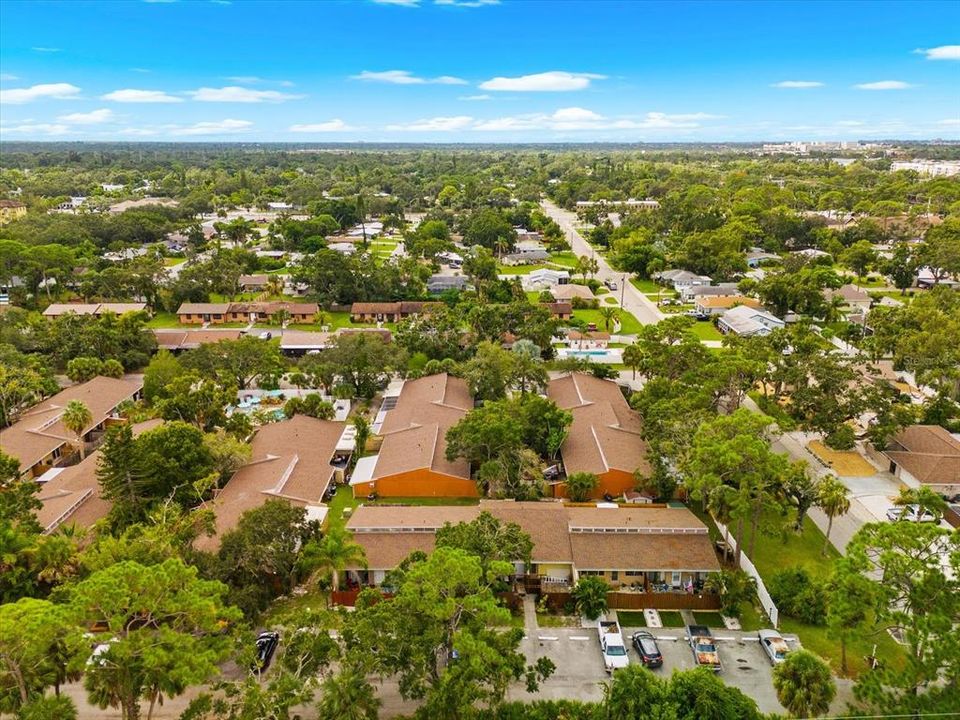 Active With Contract: $170,000 (1 beds, 1 baths, 465 Square Feet)