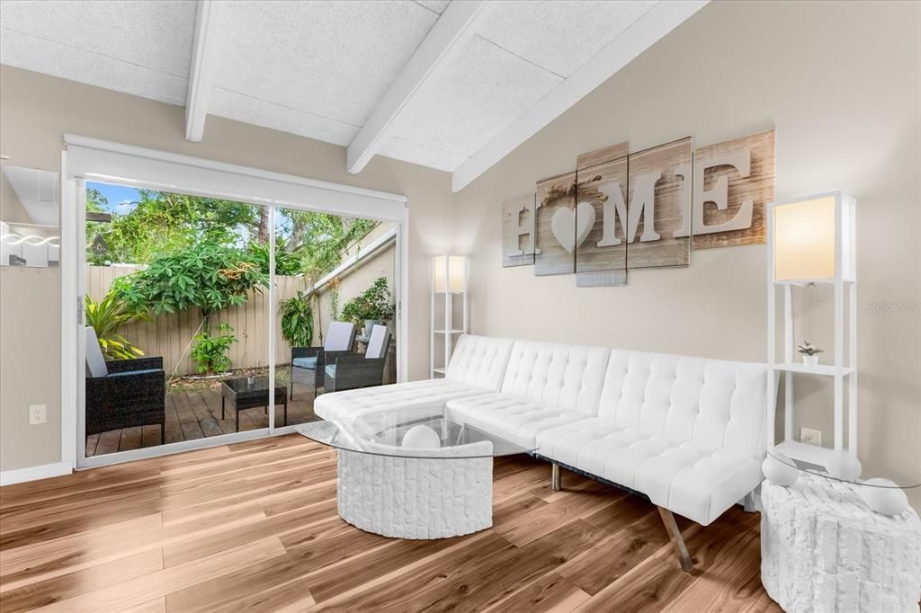 Active With Contract: $170,000 (1 beds, 1 baths, 465 Square Feet)