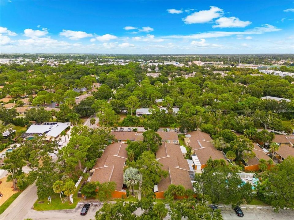 Active With Contract: $170,000 (1 beds, 1 baths, 465 Square Feet)