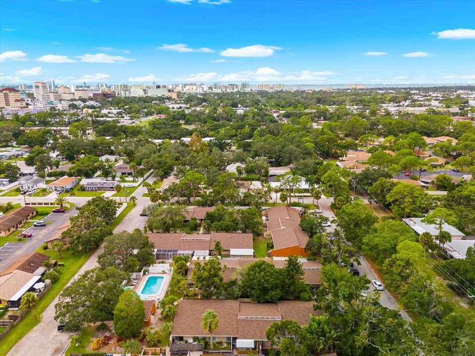 Active With Contract: $170,000 (1 beds, 1 baths, 465 Square Feet)