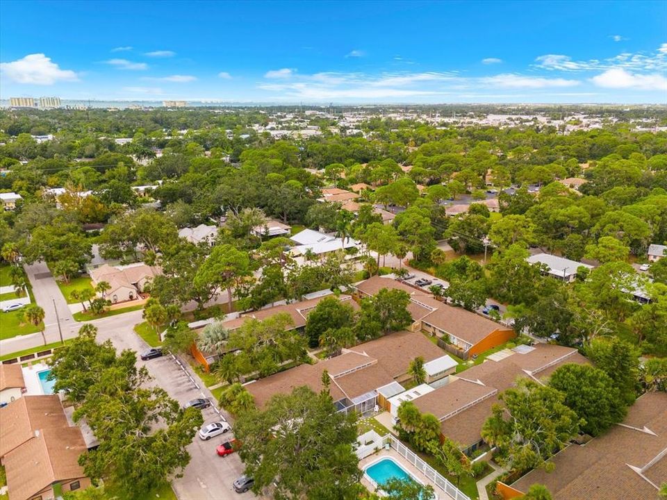 Active With Contract: $170,000 (1 beds, 1 baths, 465 Square Feet)