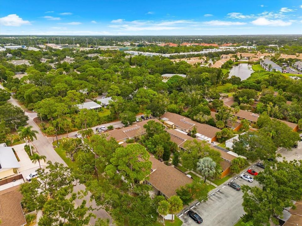 Active With Contract: $170,000 (1 beds, 1 baths, 465 Square Feet)