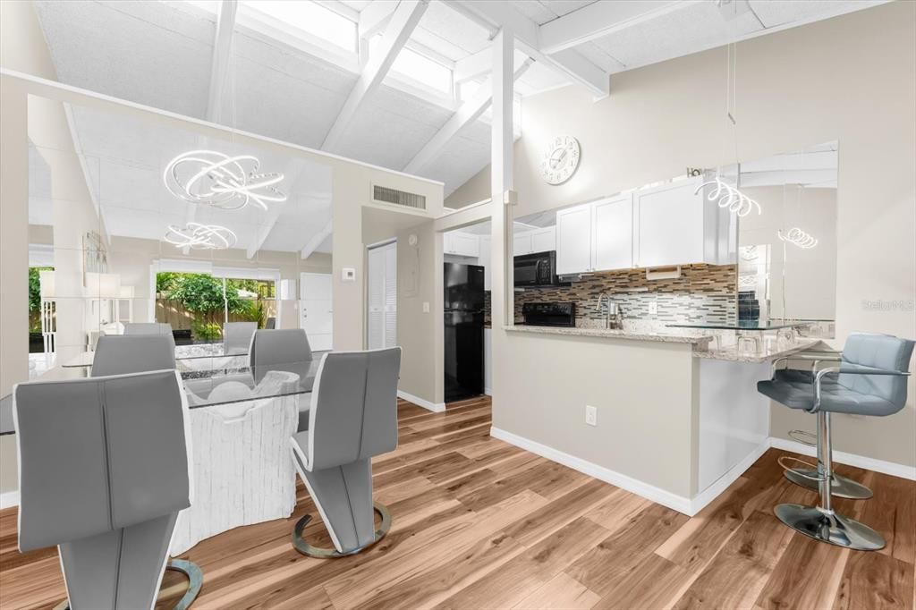 Active With Contract: $170,000 (1 beds, 1 baths, 465 Square Feet)