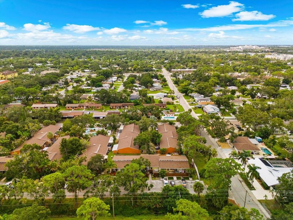 Active With Contract: $170,000 (1 beds, 1 baths, 465 Square Feet)