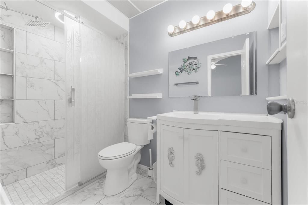 Active With Contract: $170,000 (1 beds, 1 baths, 465 Square Feet)