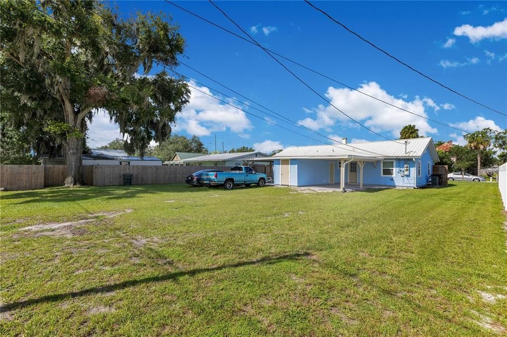 出租: $1,400 (1 贝兹, 1 浴室, 1248 平方英尺)