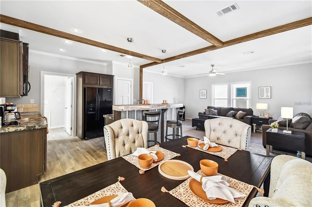 En Venta: $194,999 (2 camas, 2 baños, 1231 Pies cuadrados)