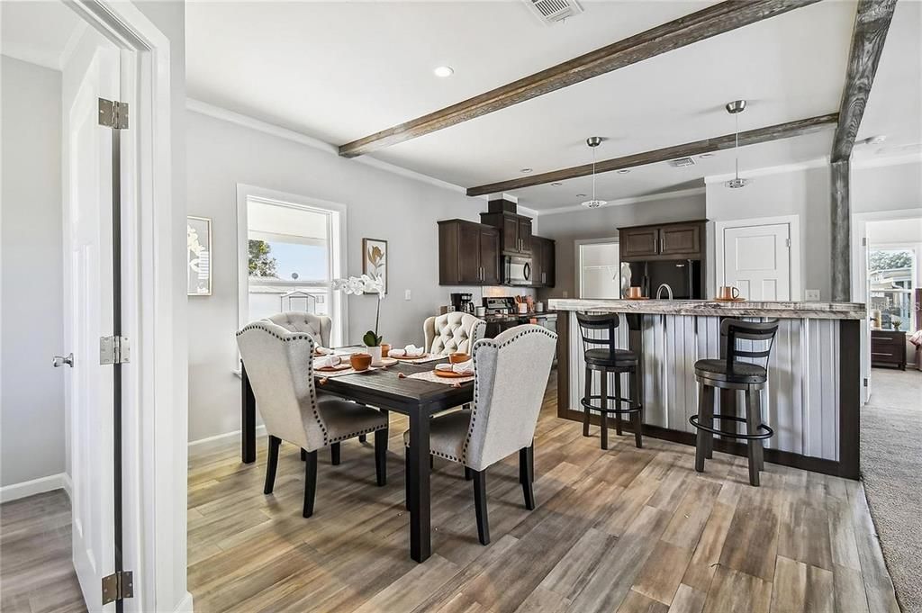 En Venta: $194,999 (2 camas, 2 baños, 1231 Pies cuadrados)