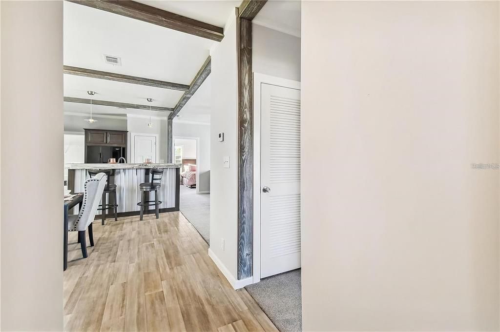 En Venta: $194,999 (2 camas, 2 baños, 1231 Pies cuadrados)