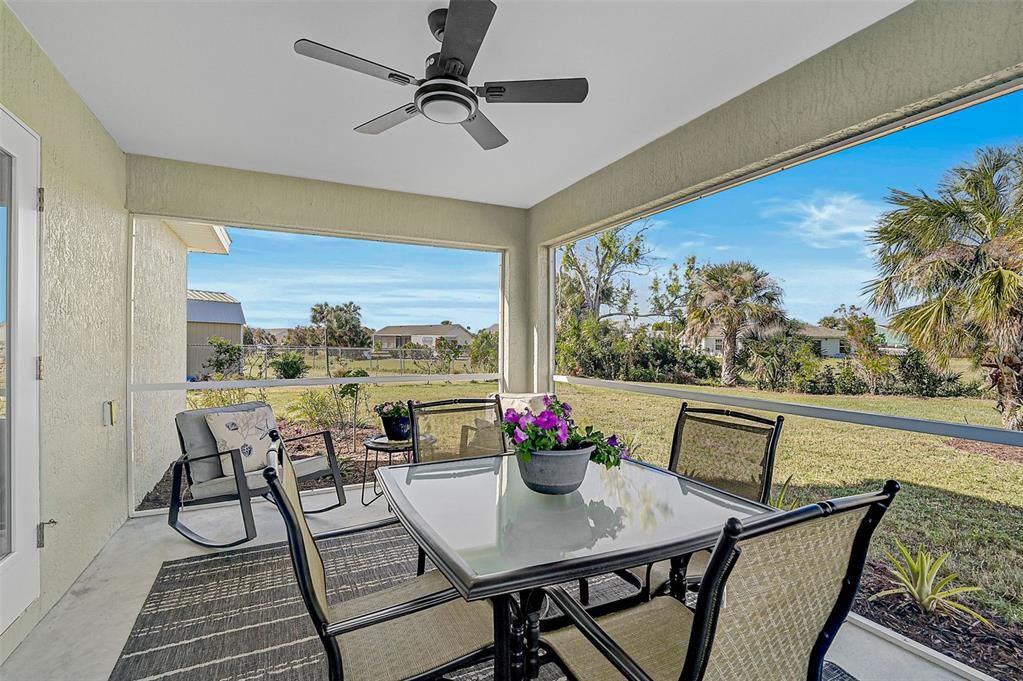 Active With Contract: $310,000 (3 beds, 2 baths, 1325 Square Feet)