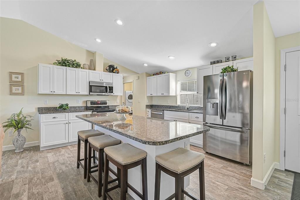 Active With Contract: $310,000 (3 beds, 2 baths, 1325 Square Feet)