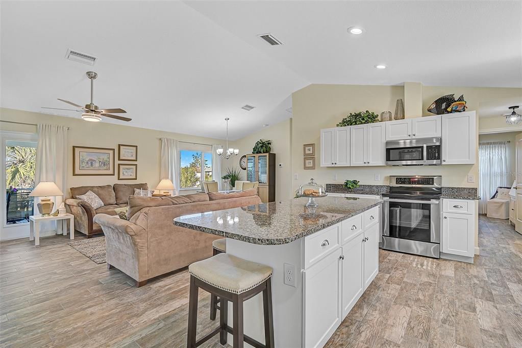 Active With Contract: $310,000 (3 beds, 2 baths, 1325 Square Feet)